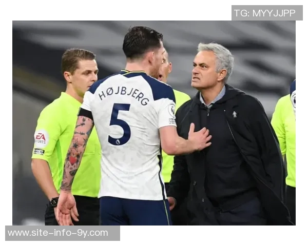 维尼修斯与恩德里克合影送祝福兄弟情深期待你早日归来