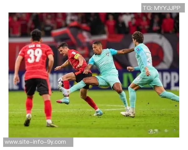 补时阶段连入两球广岛三箭客场2-2战平首尔FC成功晋级亚冠东亚区前四 补时阶段连入两球广岛三箭客场2-2战平首尔FC成功晋级亚冠东亚区前四